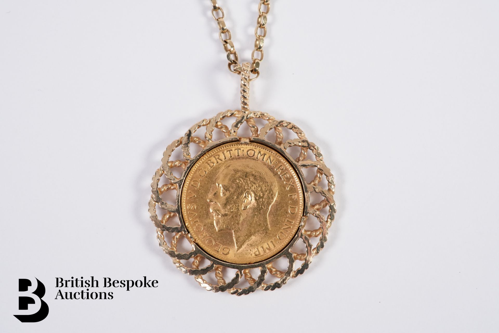 Gold Sovereign Pendant on Chain - Image 3 of 3