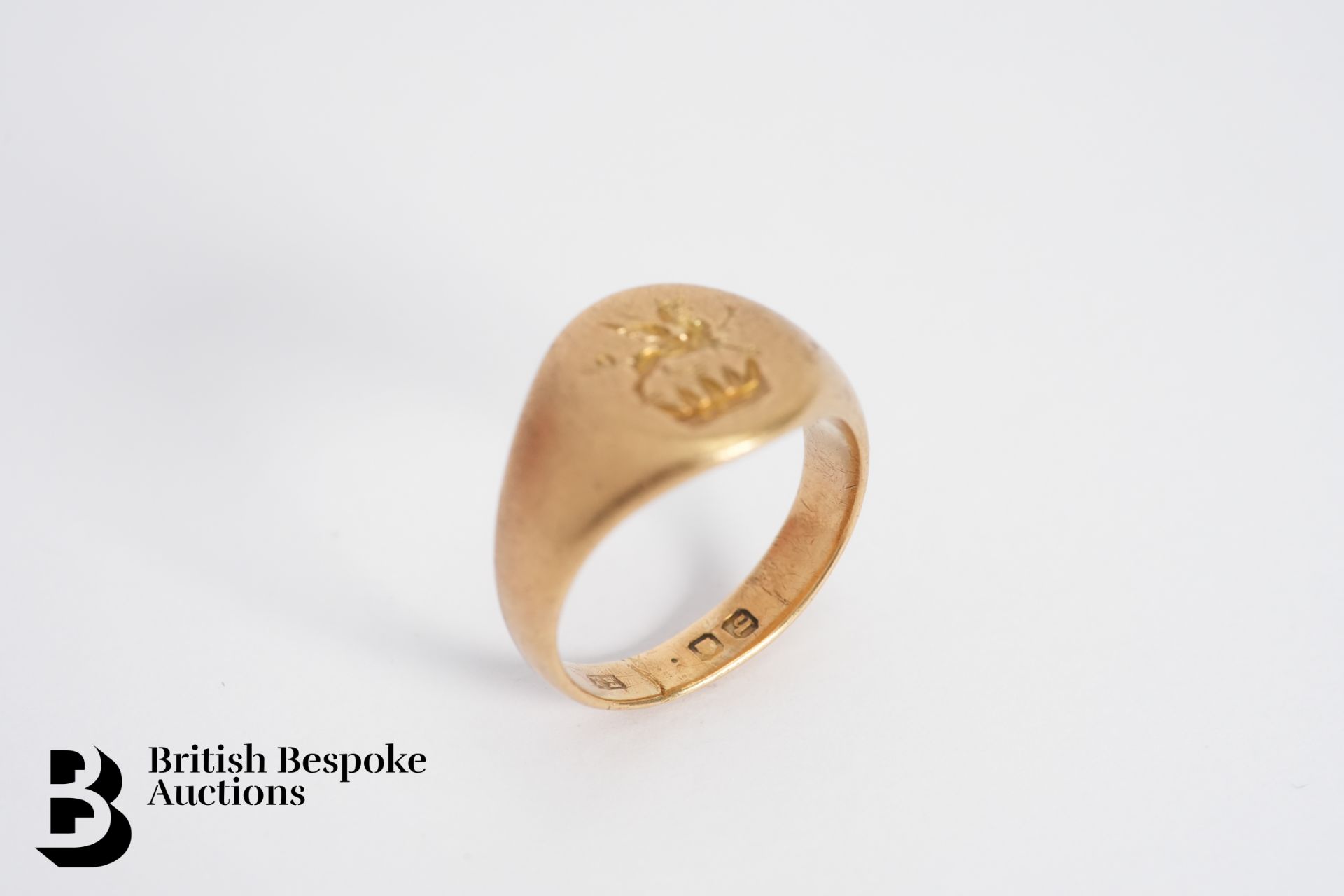 18ct Gold Signet Ring - Image 2 of 2