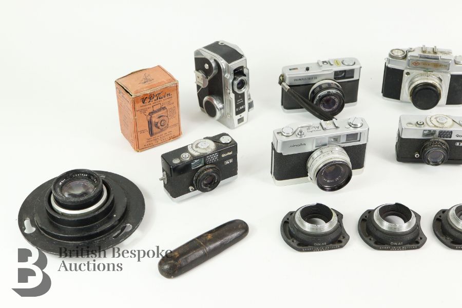 Quantity of Vintage Cameras - Image 2 of 7