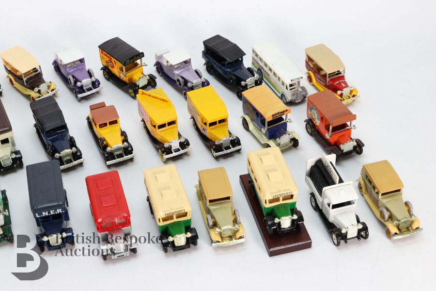 Large Quantity of Diecast Cars - Image 5 of 10