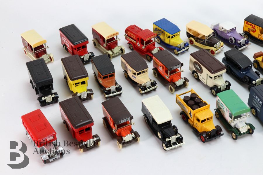 Large Quantity of Diecast Cars - Image 4 of 10
