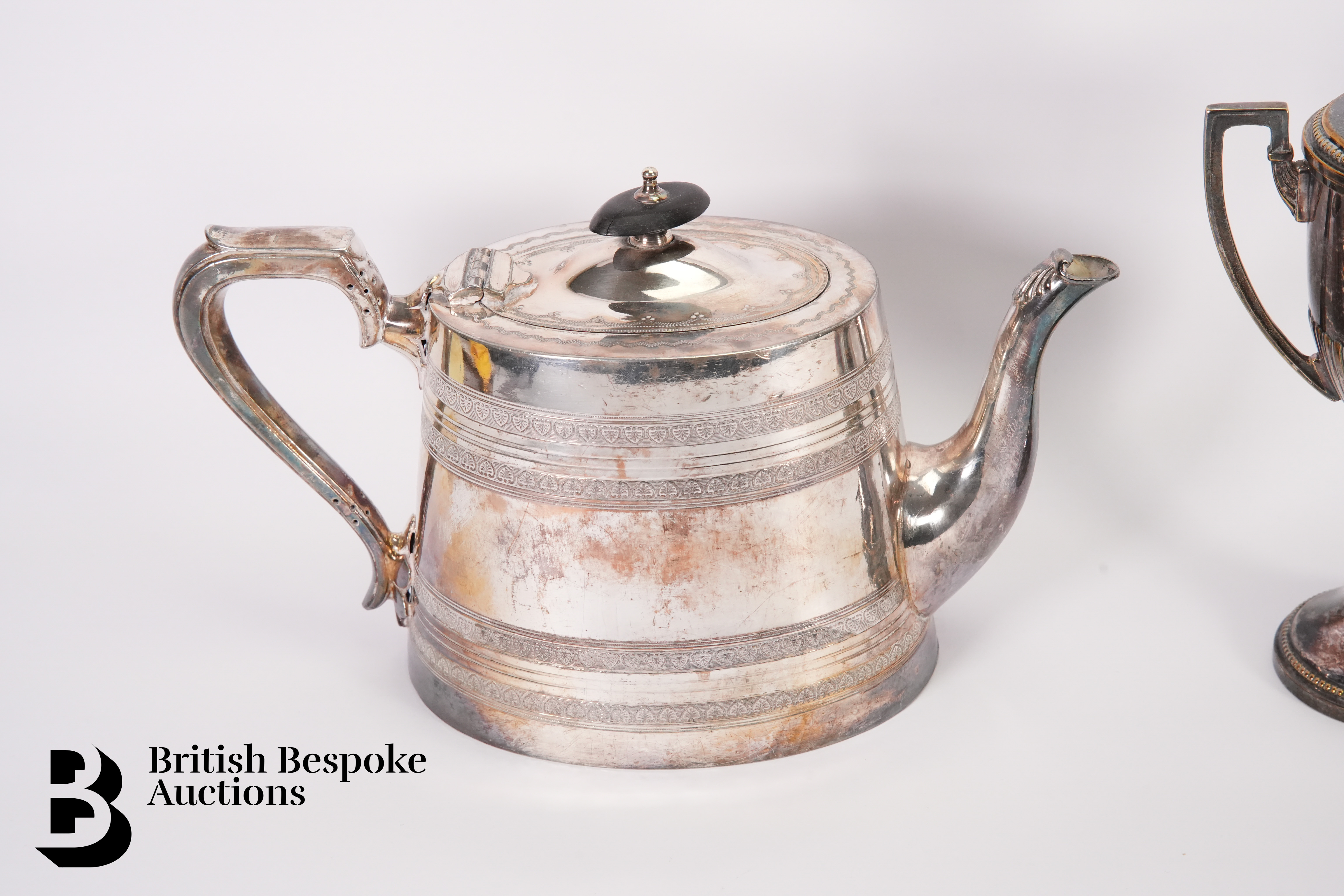 Silver Plated Tea and Coffee Pot - Image 2 of 4