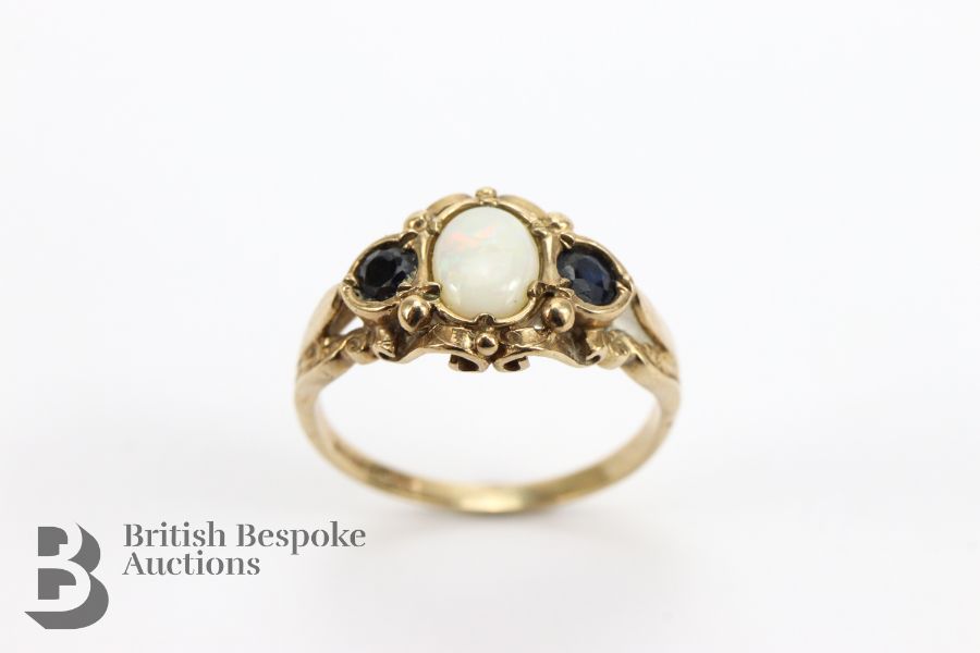 Vintage 9ct Gold Opal and Sapphire Ring - Image 3 of 3