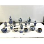 A QUANTITY OF CHINESE BLUE AND WHITE VASES, TALLEST 20CMS.