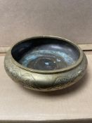 CHINESE BRONZE INCENSE BOWL WITH CHARACTER MARKS TO BASE 20 CM