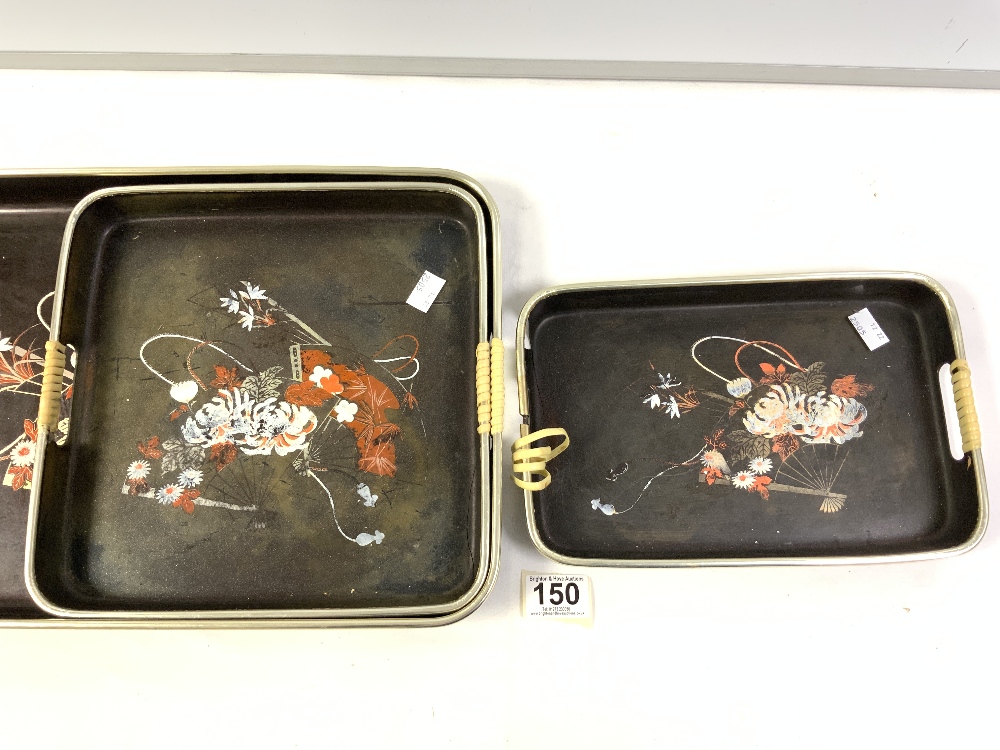 A SET OF THREE ORIENTAL LACQUERED TRAYS. A/F. - Image 2 of 5