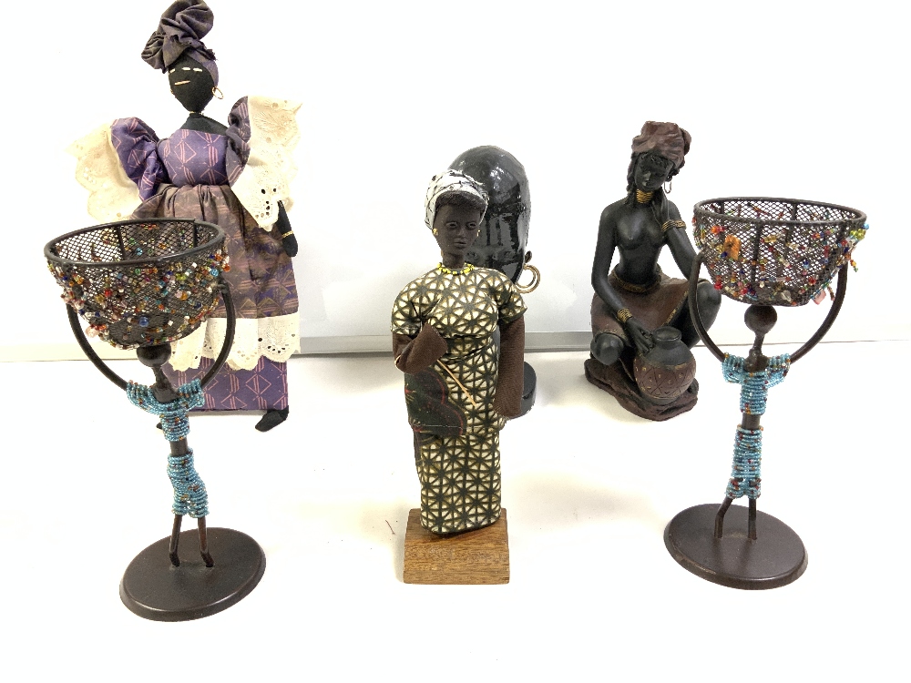 A QUANTITY OF AFRICAN FIGURES VARIOUS AND A BUST. - Image 3 of 4