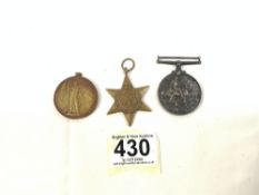 MEDALS WW1 AND THE AFRICAN STAR AWARDED TO PTE J BROOKER THE QUEENS REG G- 13392