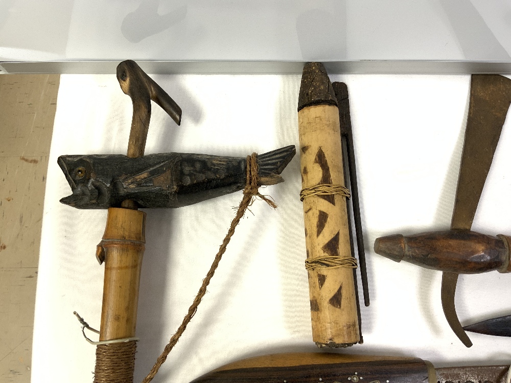 A QUANTITY OF TRIBAL SPEARS, KNIVES AND IMPLEMENTS. - Image 5 of 9