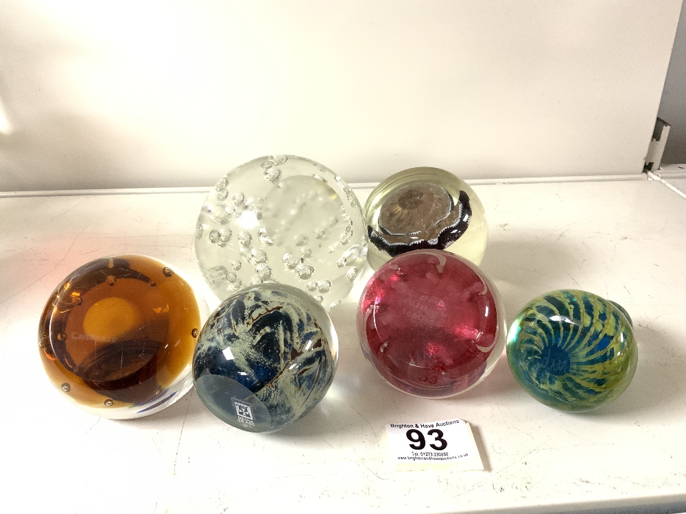 TWO MDINA GLASS PAPERWEIGHTS, TWO CAITHNESS PAPERWEIGHTS, MILIFIORI PAPERWEIGHT AND BUBBLE GLASS - Image 5 of 8