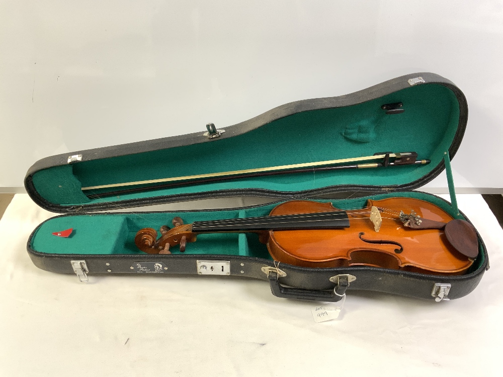 THE STENOR STUDENT VIOLIN WITH BOW AND CASED