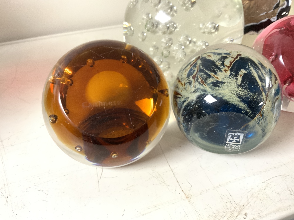 TWO MDINA GLASS PAPERWEIGHTS, TWO CAITHNESS PAPERWEIGHTS, MILIFIORI PAPERWEIGHT AND BUBBLE GLASS - Image 6 of 8