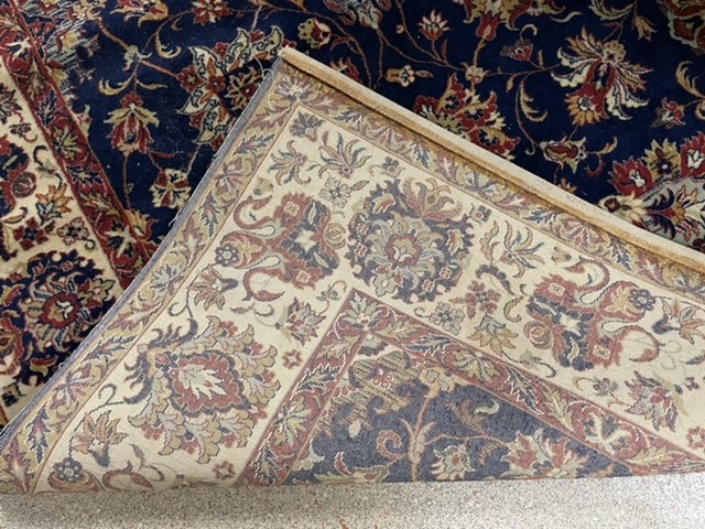 A KASHAN BLUE, RED AND CREAM PATTERNED CARPET, 250X360 CMS. - Image 3 of 4