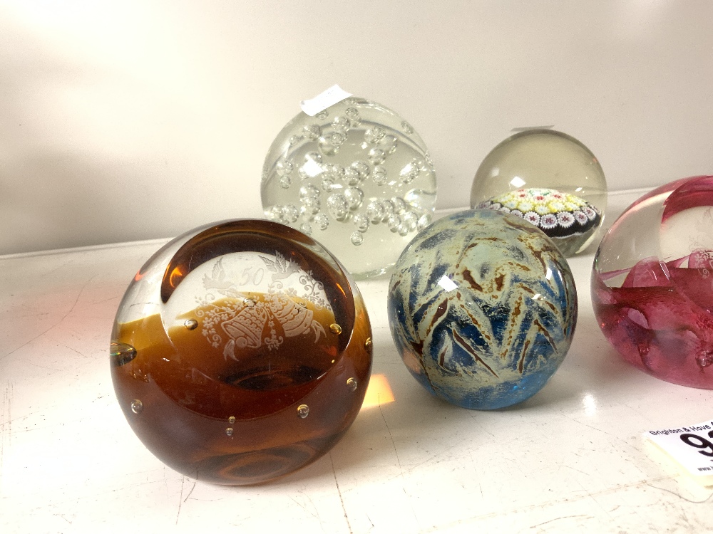 TWO MDINA GLASS PAPERWEIGHTS, TWO CAITHNESS PAPERWEIGHTS, MILIFIORI PAPERWEIGHT AND BUBBLE GLASS - Image 2 of 8