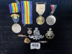 THREE COMEMERATIVE MEDALS, TWO SWEETHEART BROOCHES, SILVER JUBILEE 1935 BROOCH, MINATURE MEDAL,