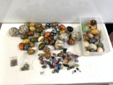 A QUANTITY OF PAINTED EGG SHAPE ORNAMENTS, AND QUANTITY OF HARDSTONE AND CRYSTAL PIECES.