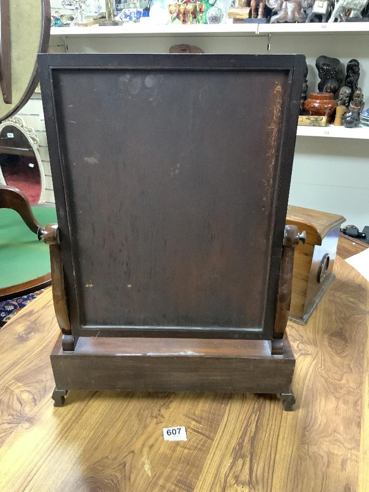 EDWARDIAN MAHOGANY AND BOXWOOD DRESSING SWING MIRROR WITH THREE DRAWERS - Image 3 of 3