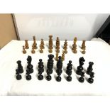 VINTAGE BOXWOOD CHESS SET IN MAHOGANY BOX.