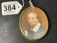 OVAL HANDPAINTED PORTRAIT MINATURE OF A GENTLEMAN IN BRASS FRAME.