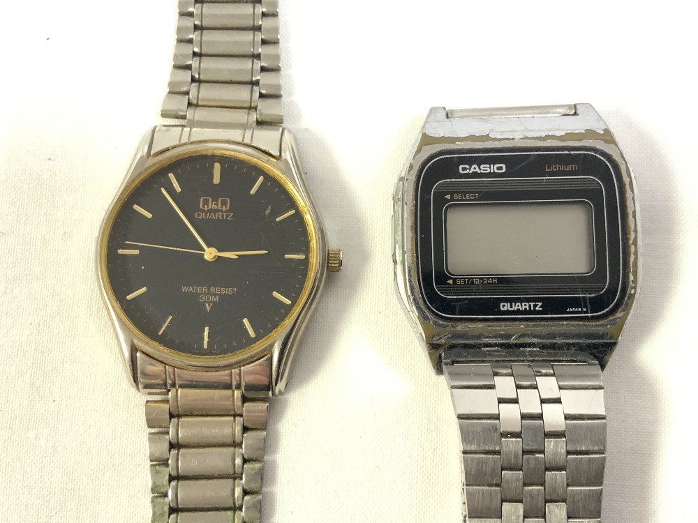 CASIO DIGITAL GENTS WRISTWATCH, SILVER TOP GLASS JAR, VINTAGE COMPACT, TWO POCKET KNIVES ETC. - Image 6 of 12