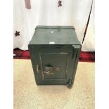 VINTAGE METAL SAFE WITH INTERNAL DRAW KEY IN OFFICE 46 X 45 X 62 CM