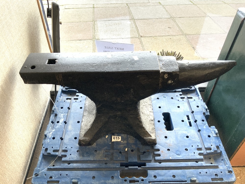 LARGE VICTORIAN METAL ANVIL 81 CM - Image 2 of 3