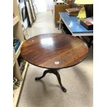 A CIRCULAR MAHOGANY SNAP TOP OCCASIONAL TABLE ON TRIPOD BASE AND BIRD CAGE MOVEMENT. 90 CMS