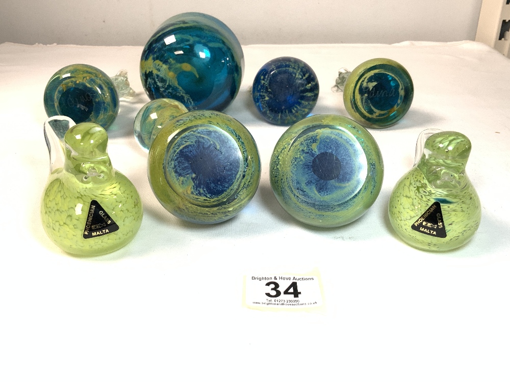 MDINA GLASS SCENT BOTTLE, TWO MDINA GLASS PAPERWEIGHTS, THREE MDINA GLASS HORSE PAPERWEIGHTS, AND - Image 4 of 6