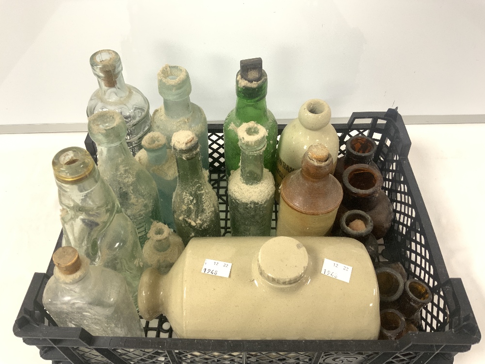 ANTIQUE/VINTAGE BOTTLES AND AND STONEWARE INCLUDES COD BOTTLES - Image 3 of 7