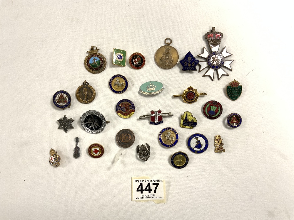 QUANTITY OF ENAMEL MEDALS AND BADGES - BUTLINS AYR 1965, ROYAL ARMY SERVICE CORPS AND MORE