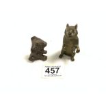 TWO CAST BRONZE FIGURES OF BEARS. 7.5 CMS.