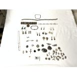 A QUANTITY OF MIXED SILVER JEWELLERY - INCLUDES A STONE SET TENNIS BRACELET, MARCASITE EARRINGS,