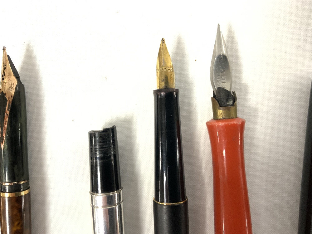 A SMALL SIZE SHEAFFER GOLD PLATED FOUNTAIN PEN, ANOTHER WITH 14K NIB, A 925 SILVER YARD O LED [AF] - Image 4 of 5