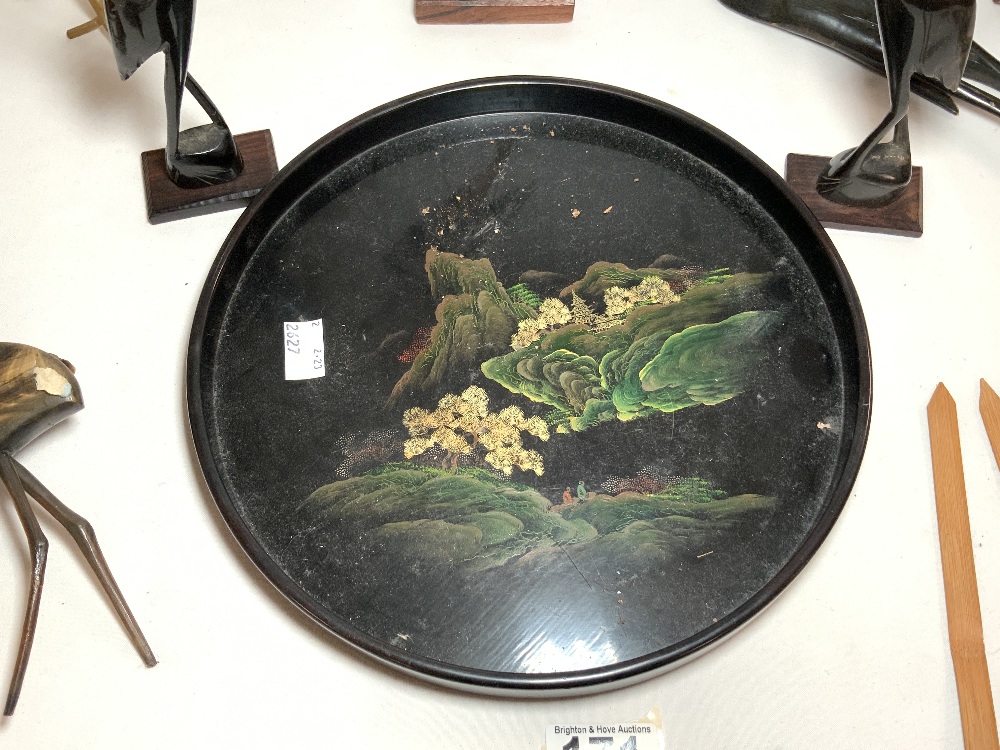 QUANTITY OF HORN BIRD SCULPTURES AND A CIRCULAR LACQUERED TRAY. - Image 6 of 6