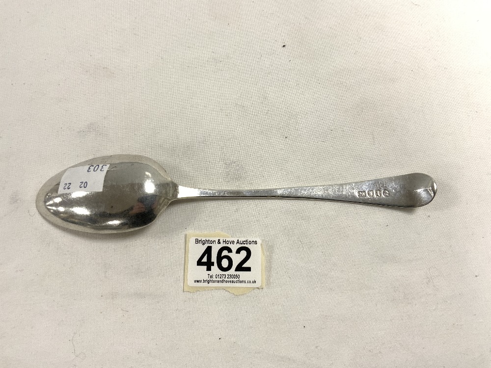 A GEORGE III HALLMARKED SILVER TABLESPOON; LONDON 1804; MAKER WILLIAM SUMNER 1. 45 GMS - Image 3 of 4
