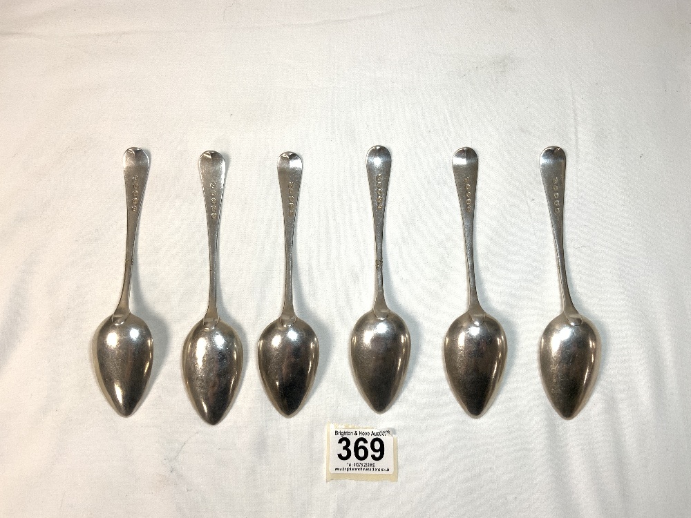 A SET OF SIX GEORGE III SILVER DESSERT SPOONS; LONDON 1805; MAKER WILLIAM SUMNER 1; 209 GMS - Image 4 of 8