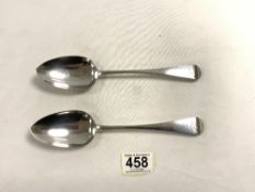 A PAIR OF HALLMARKED SILVER GEORGE III TABLESPOONS, LONDON 1822; MAKER SAMUEL WINTLE; 109 GMS
