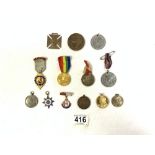 A QUANTITY OF ENAMEL AND OTHER BADGES - INCLUDES NATIONAL SAVINGS, OXFORD AND CAMBRIDGE ATHLETICS