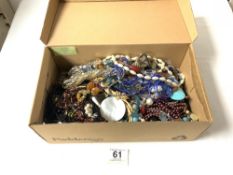 A QUANTITY OF COSTUME JEWELLERY; MAINLY NECKLACES.