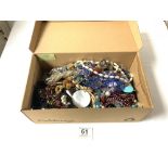 A QUANTITY OF COSTUME JEWELLERY; MAINLY NECKLACES.