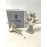 A LLADRO FIGURE - " CARNIVAL COUPLE 26CMS. AND LLADRO FIGURE - SEATED BALLERINA, 22CMS, IN