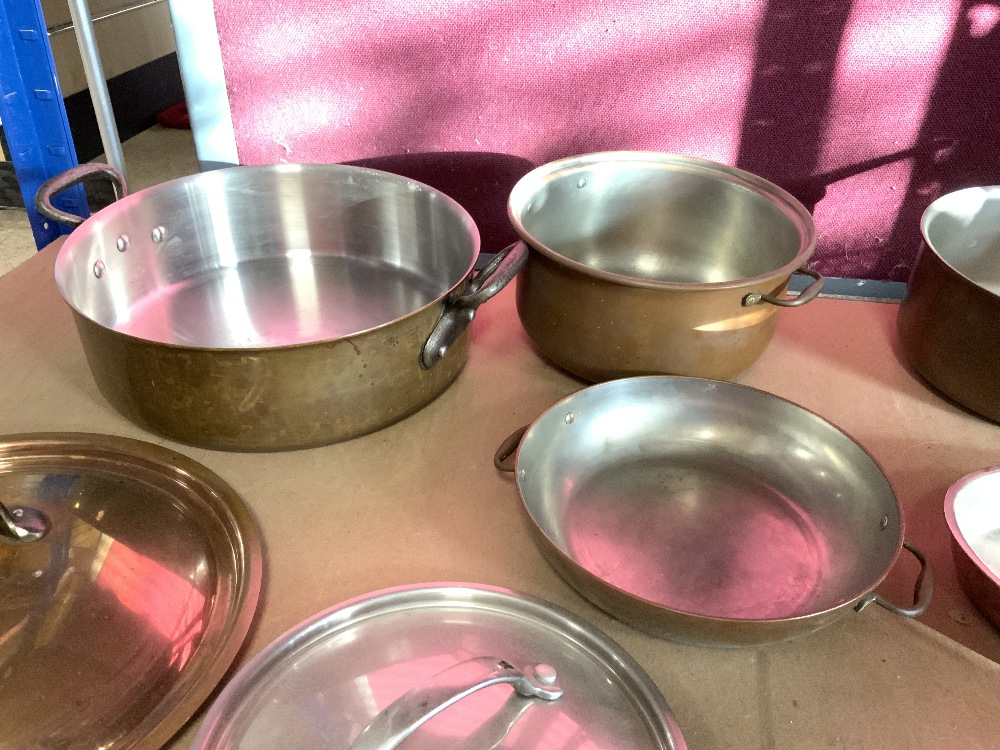 FOUR COPPER SAUCEPANS AND LIDS AND COPPER FRYING PAN. - Image 2 of 4