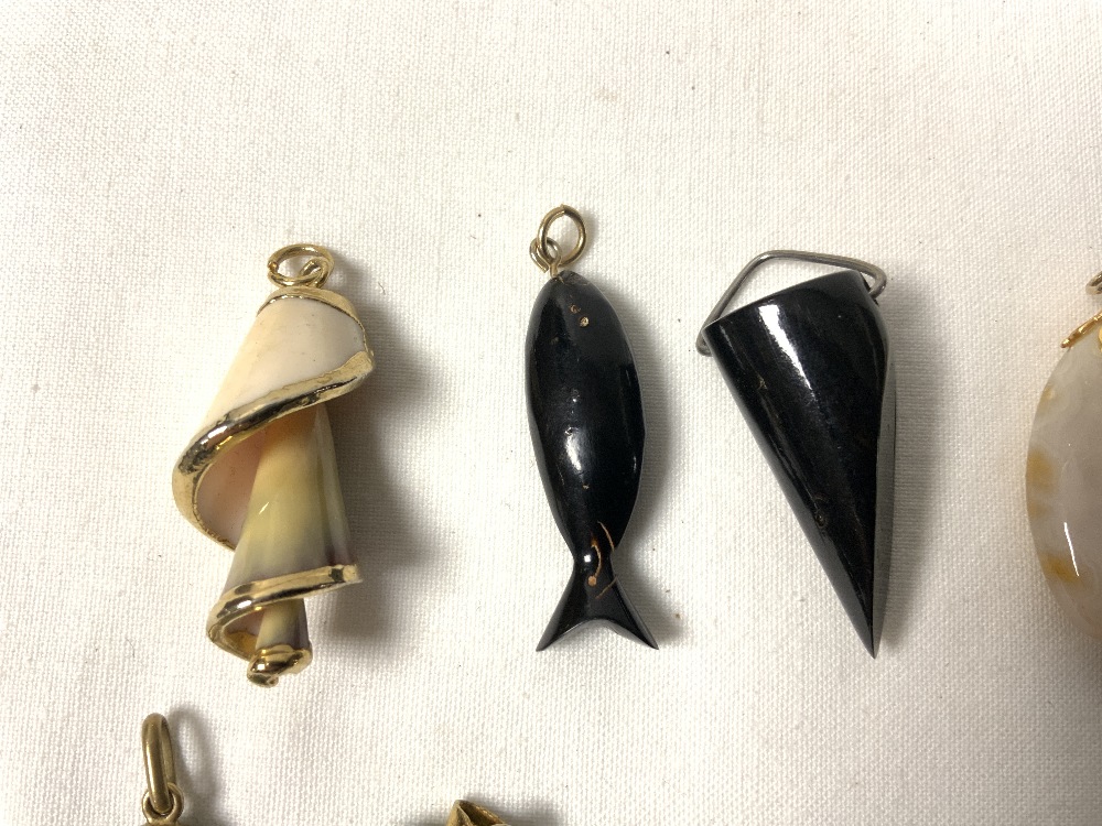 TWO JADE ANIMAL PENDANTS, BUTTERFLY WING BROOCH, PENDANTS, TWO POCKET KNIVES AND MORE. - Image 2 of 5