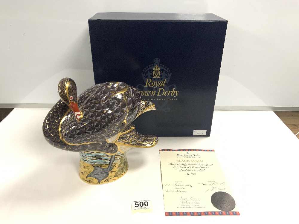 BOXED LARGE ROYAL CROWN DERBY BLACK SWAN WITH CERTIFICATE, LIMITED-EDITION NO 5 OF 300 25CM