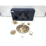 A MINATURE ROYAL CROWN DERBY IMARI 1128 TEA SET, COMPRISING TRAY, CUP AND SAUCER,TEA POT, MILK