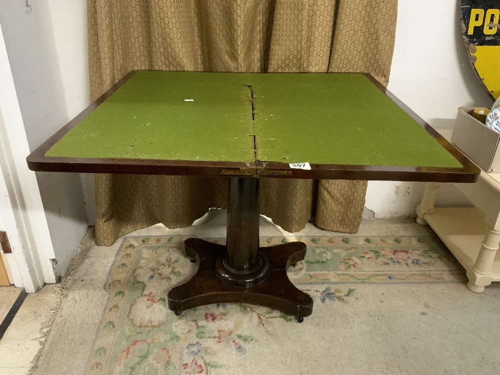 A WILLIAM IV FLAME MAHOGANY FOLDING TOP CARD TABLE ON CENTRAL COLUMN AND PLATFORM BASE, 92X46X72 - Image 2 of 5