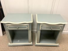 A PAIR OF FRENCH DE TONGE MADE - BLUE AND WHITE PAINTED BEDSIDE CABINETS WITH SINGLE DRAWER ON BUN