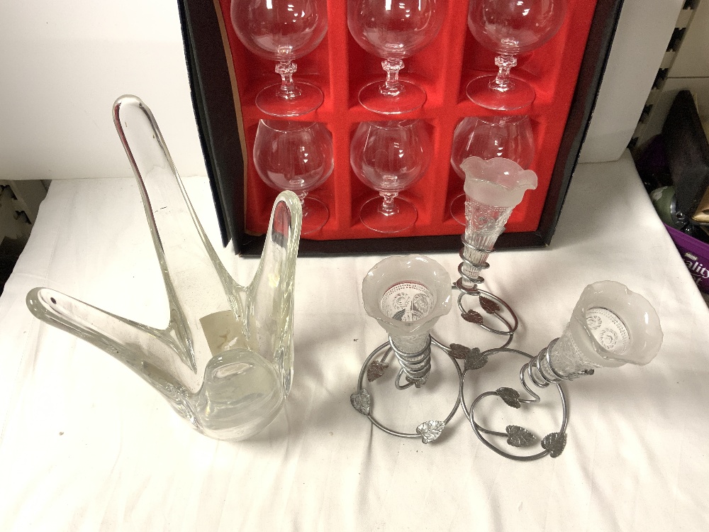 A SET OF SIX BRANDY GLASSES IN BOX, A PLATED AND GLASS 3 BRANCH EPERGNE, AND OTHER GLASSWARE. - Image 6 of 8