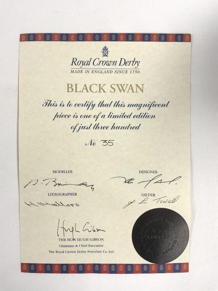 BOXED LARGE ROYAL CROWN DERBY BLACK SWAN WITH CERTIFICATE, LIMITED-EDITION NO 5 OF 300 25CM - Image 3 of 4