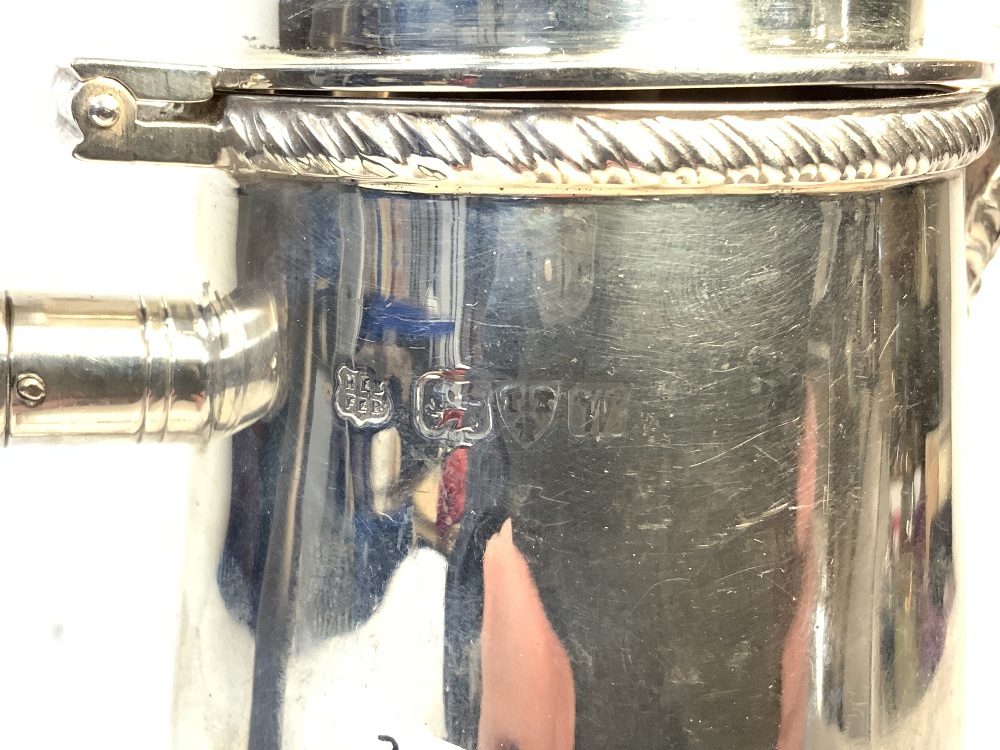 GEORGE V HALLMARKED SILVER COFFEE POT WITH HALF-FLUTED BODY AND ACANTHUS MOULDED SPOUT CHESTER - Image 4 of 5